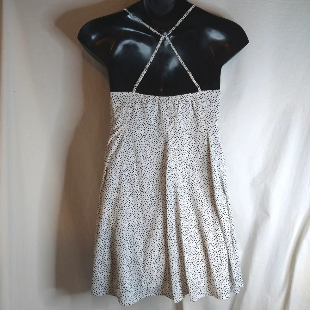 Comfortable Dotted Sun Dress NWT ๐ - Picture 6 of 14